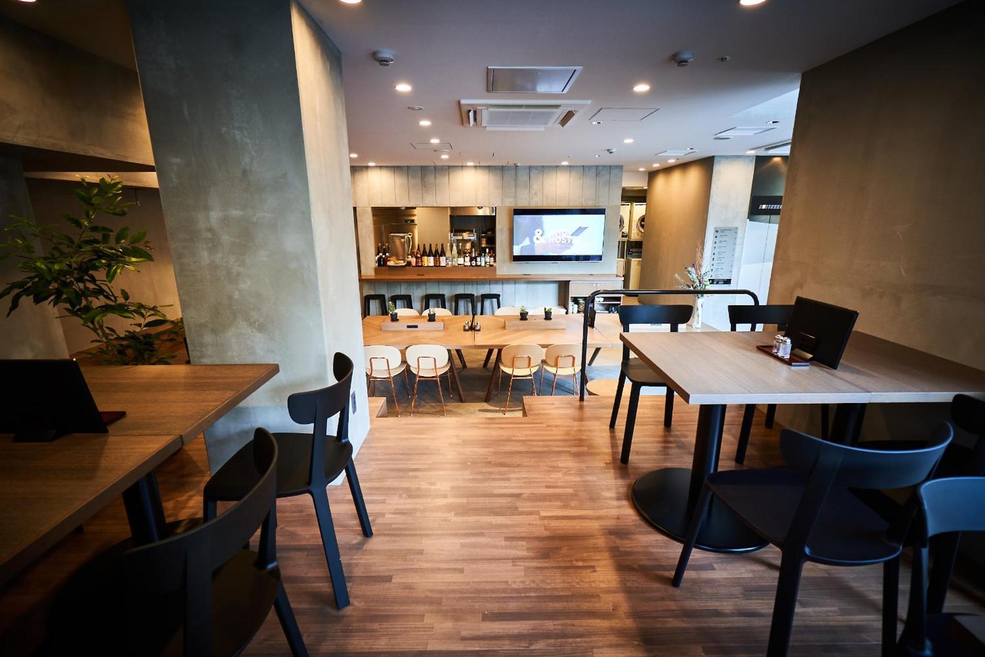 &And Hostel Hommachi East Osaka Exteriör bild